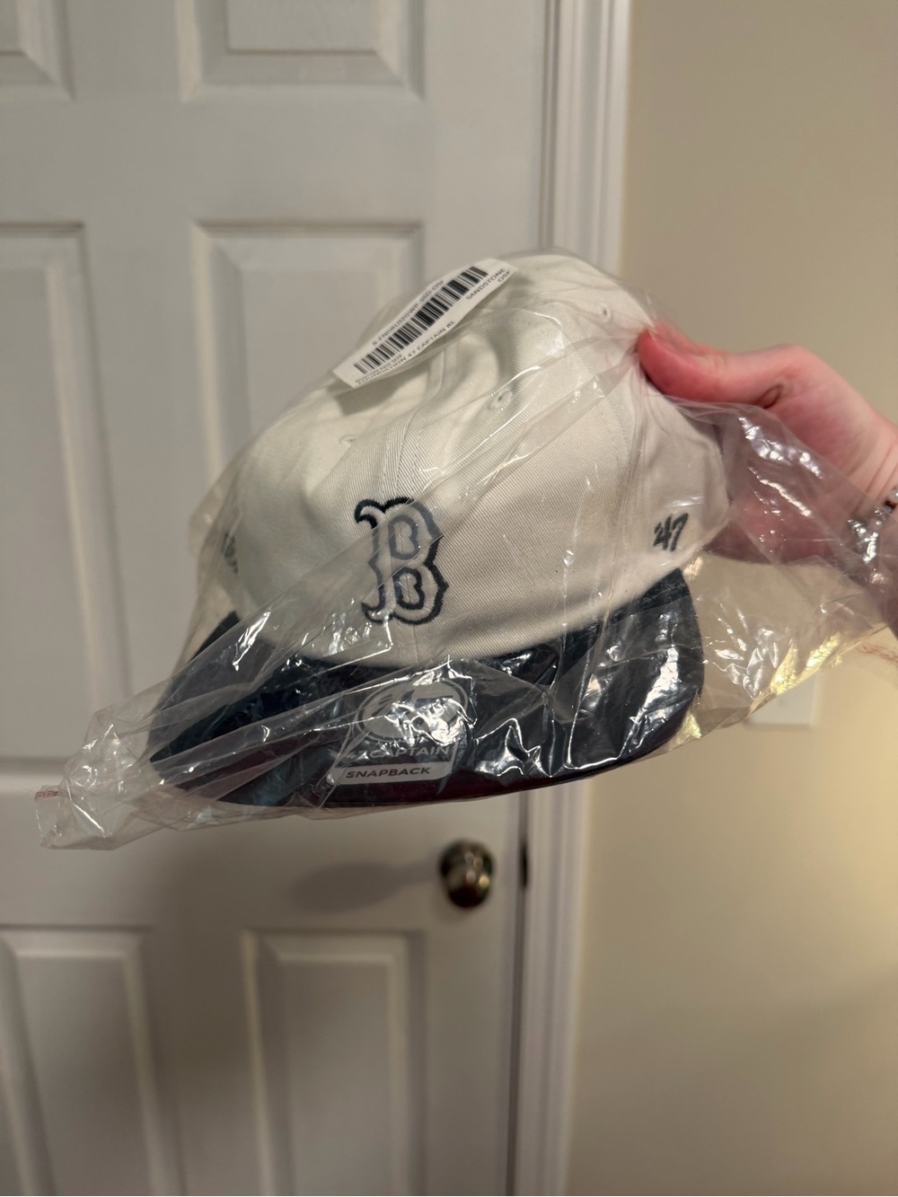 NEW- ‘47 Sandstone Captain Cap- Boston Red Sox Off White & Black Hat- SnapBack